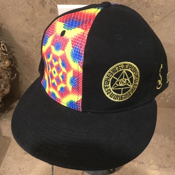 Grassroots California Other - Grassroots California Alex Grey Cosm 71/8 Fitted